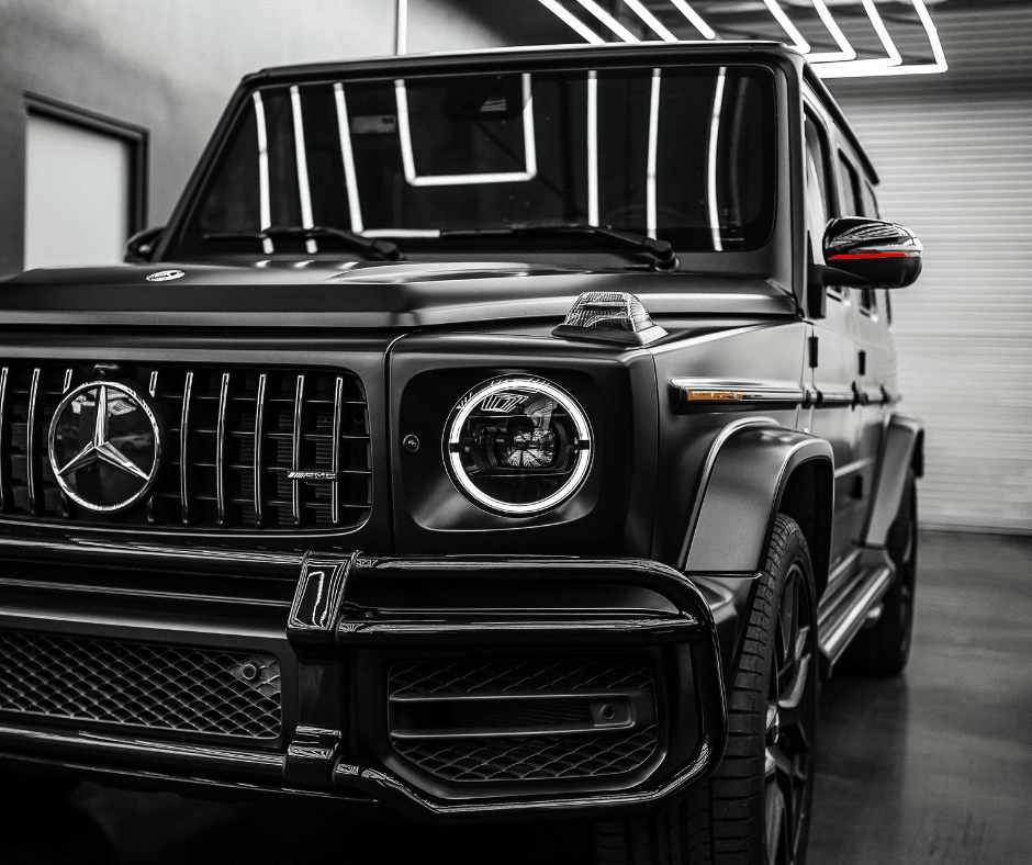 Jeep car with window tinting and chrome delete wrap, compliant with Texas regulations