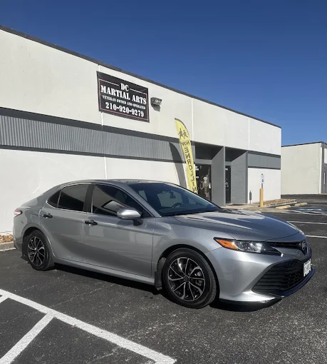 Expert auto window tinting installation near Helotes, TX