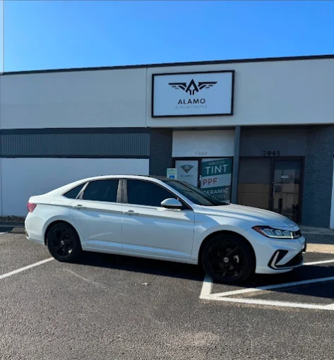 Window tinting for heat and sun exposure in Helotes, TX